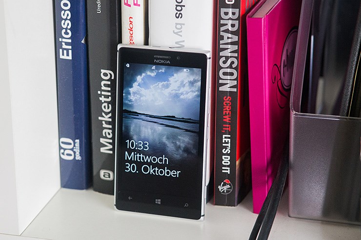 Nokia Lumia 925 (23).jpg